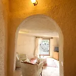 Hotel Arif Cave