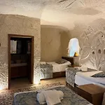 Hotel Arif Cave 2*