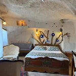 Arif Cave Göreme