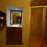 奥利弗洞穴酒店