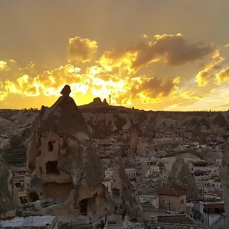 奥利弗洞穴酒店 2* 格雷梅