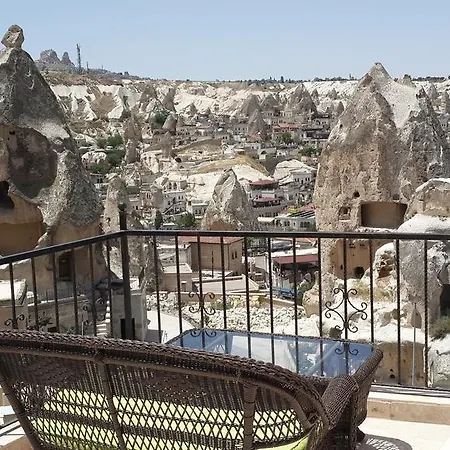 מלון Arif Cave 2*