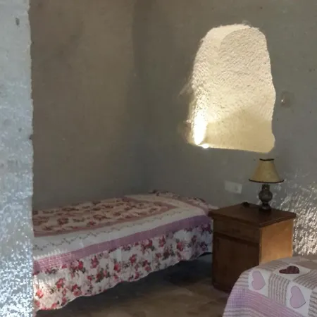 Arif Cave מלון גורמה