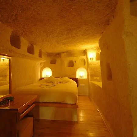 Arif Cave Hotel 2*