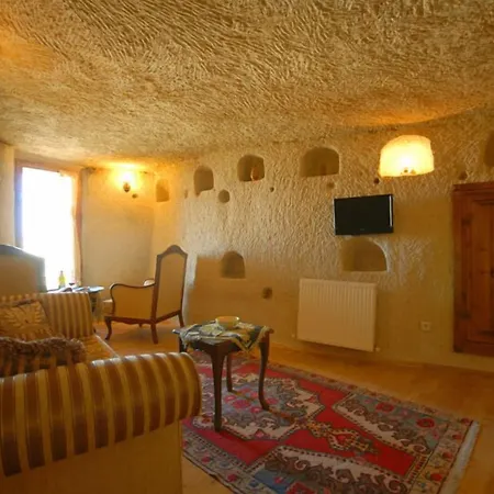 Arif Cave מלון 2*