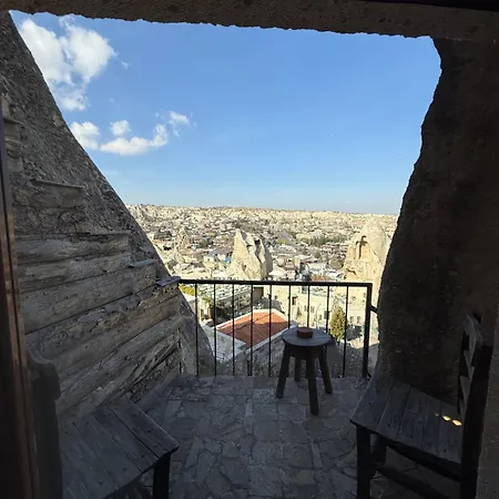 Arif Cave מלון גורמה