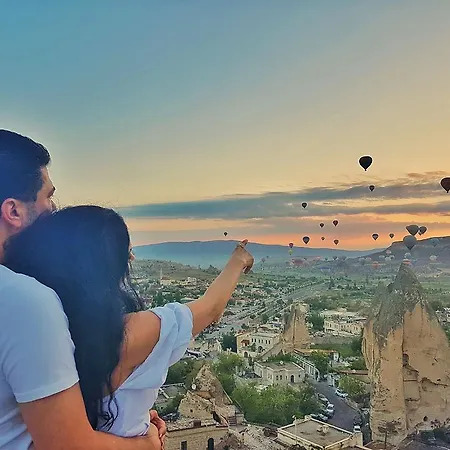 奥利弗洞穴酒店 2* 格雷梅